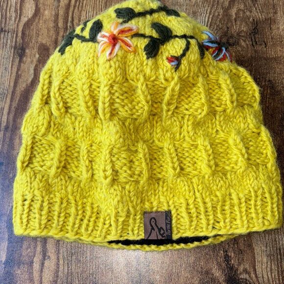 NWOT TURTLE FUR Cozy Wool Blend Cable Knit Beanie Adult Unisex Floral - Picture 1 of 6